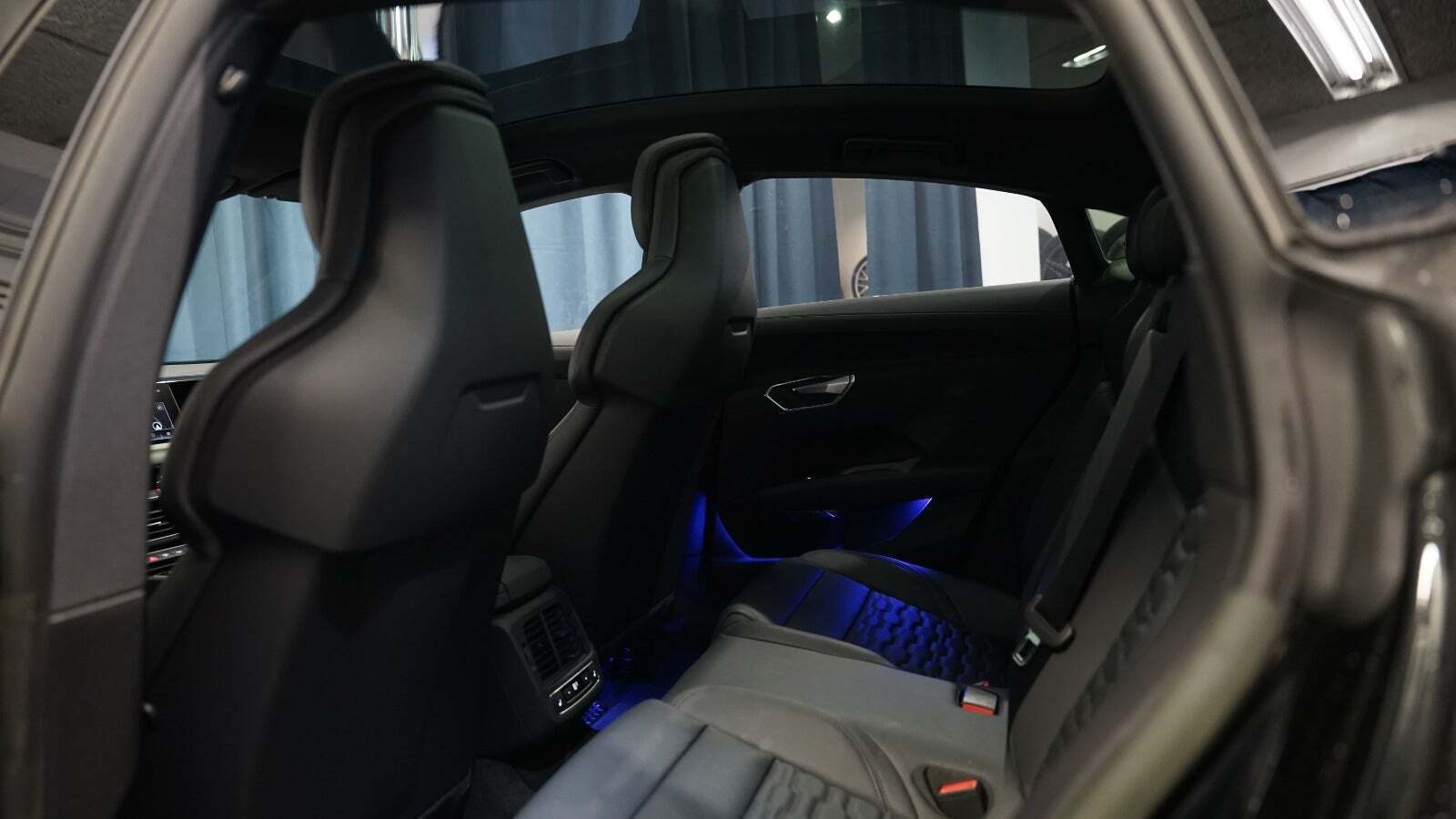 Sort Audi e-tron GT fra 2023