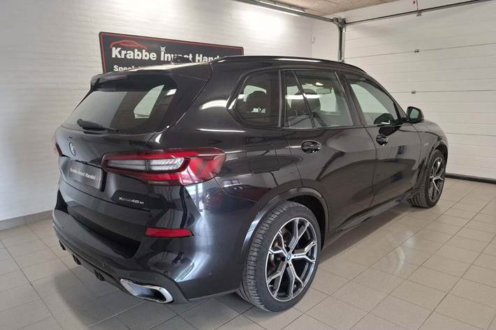 Sort BMW X5 fra 2022