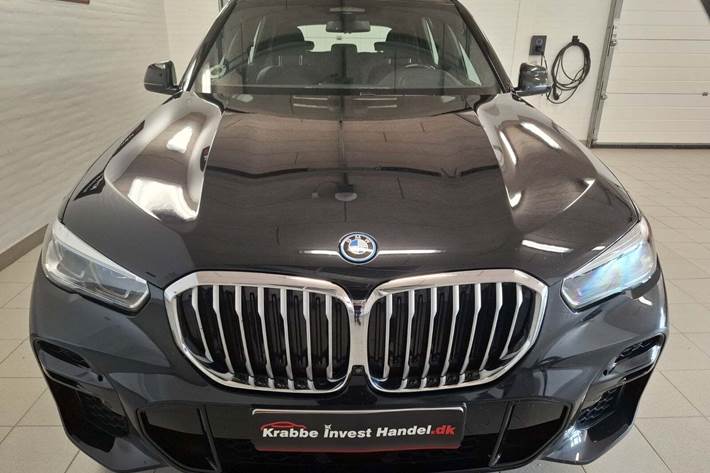 Sort BMW X5 fra 2022