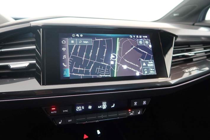 Grå Audi Q4 e-tron fra 2022
