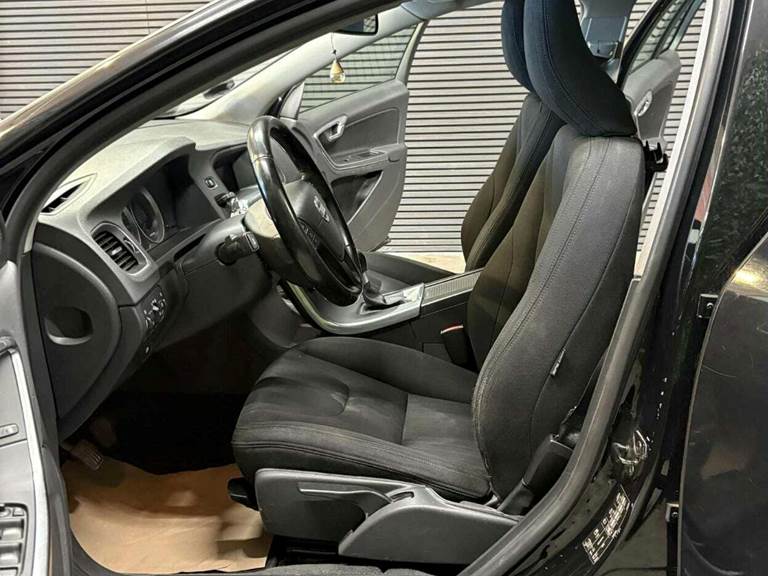 Volvo V60 1,6 DRIVe Momentum