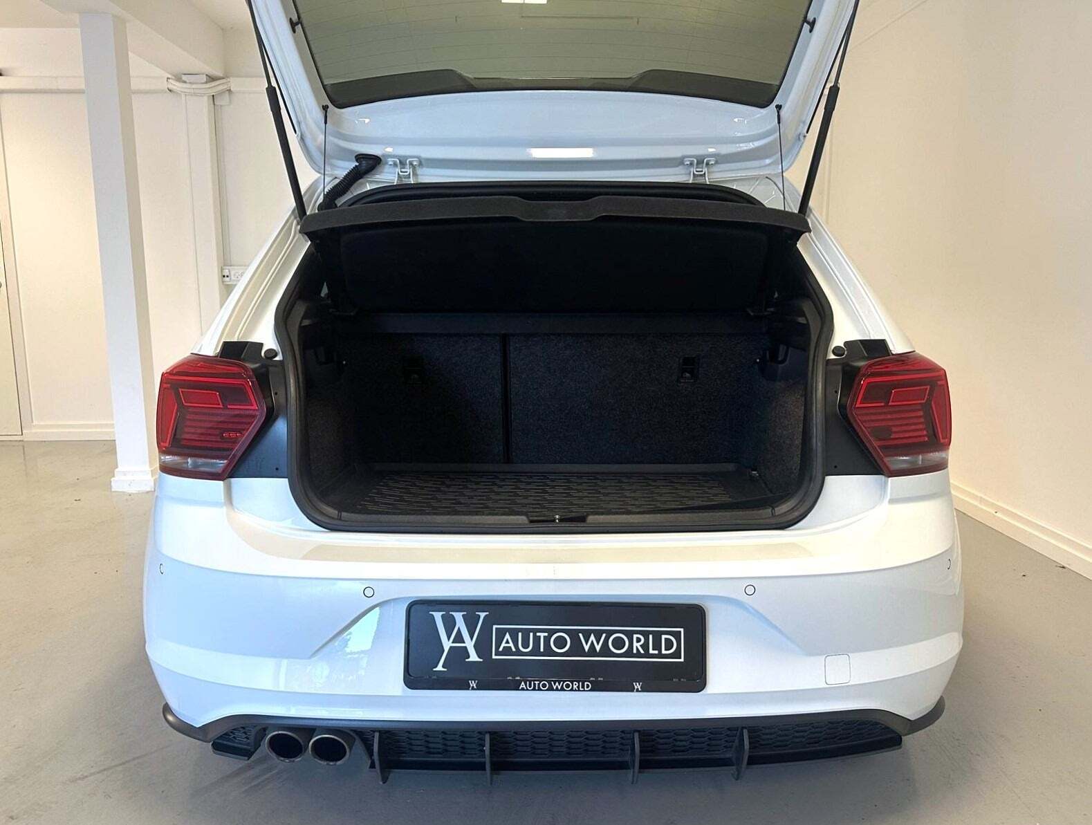 Hvid VW Polo fra 2019