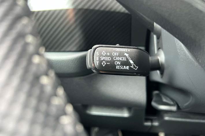 Grå Skoda Kodiaq fra 2023