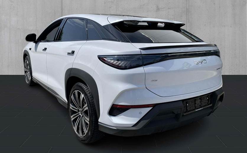BYD Sealion 7