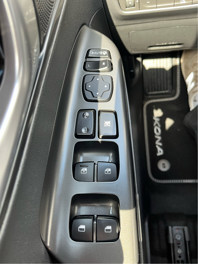 Rød Hyundai Kona fra 2021