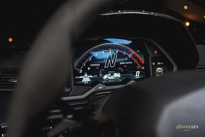 undefined Lamborghini Aventador fra 2021