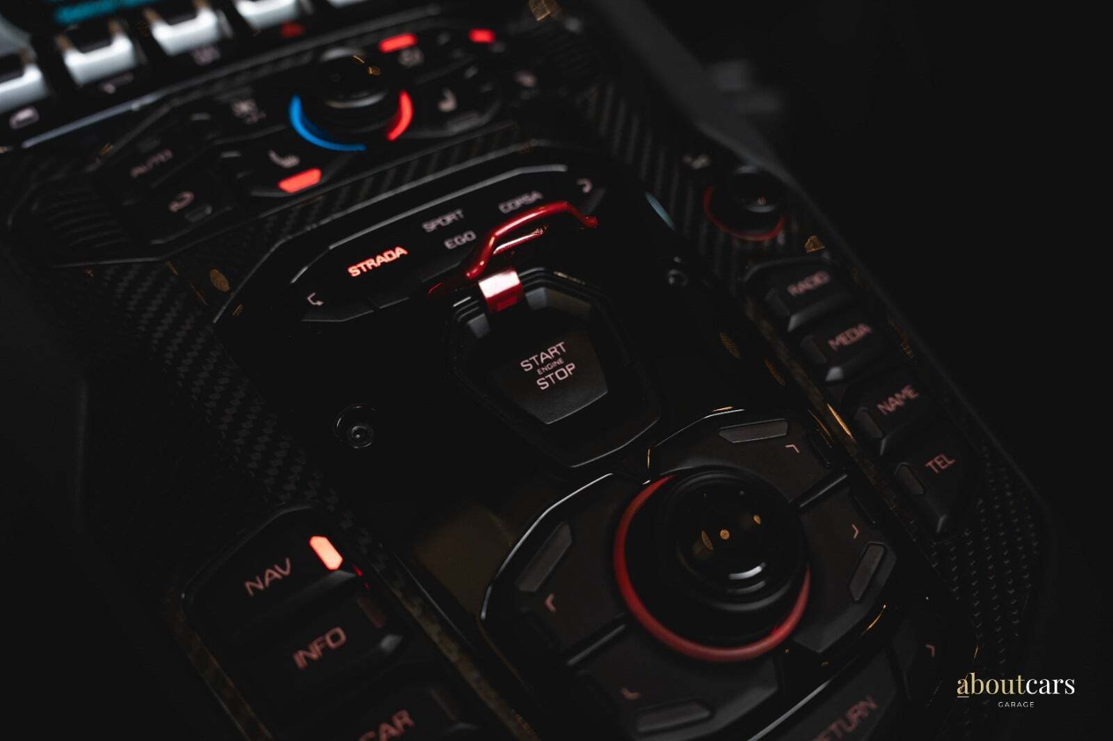 undefined Lamborghini Aventador fra 2021