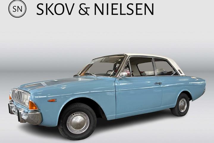Blå Ford Taunus fra 1968 set udefra