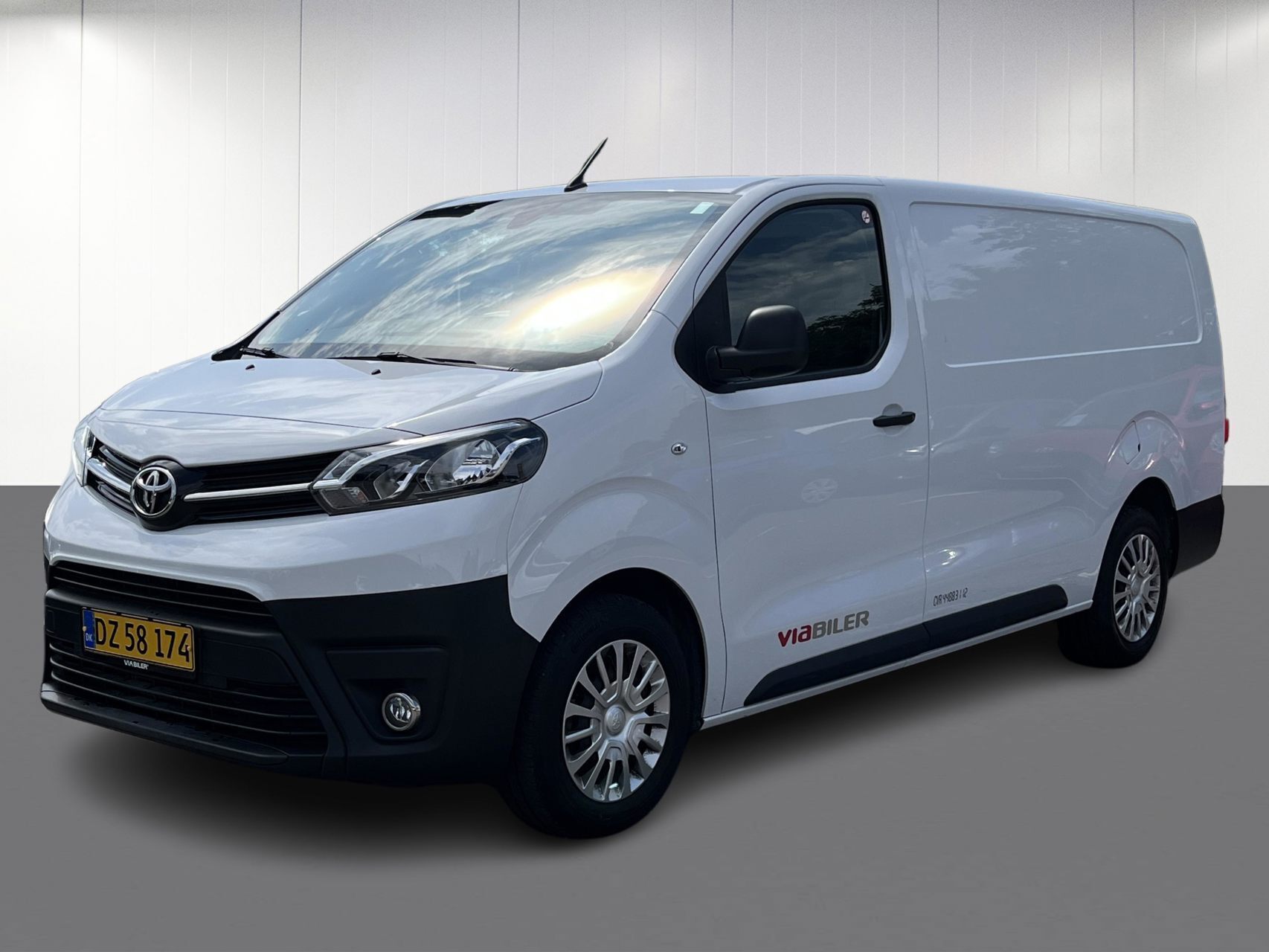 Toyota ProAce 2,0 Long D Comfort Master 144HK Van 8g Aut.