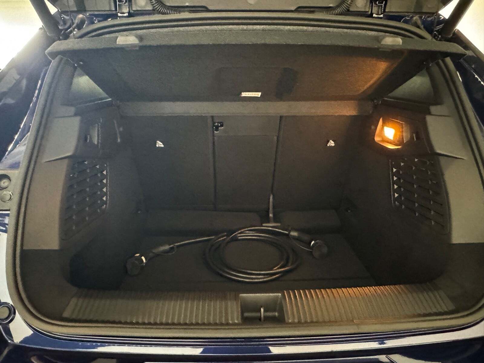 Blå Renault Scenic E-Tech fra 2025