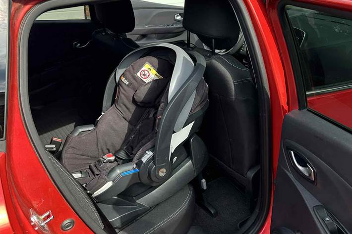 Rød Renault Ny Clio fra 2016
