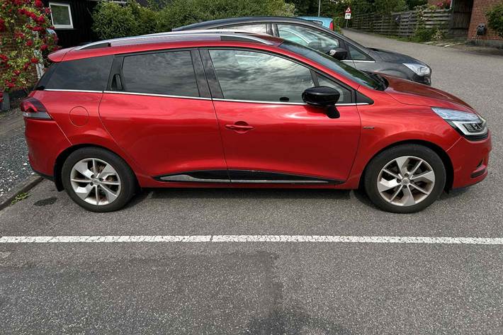 Rød Renault Ny Clio fra 2016