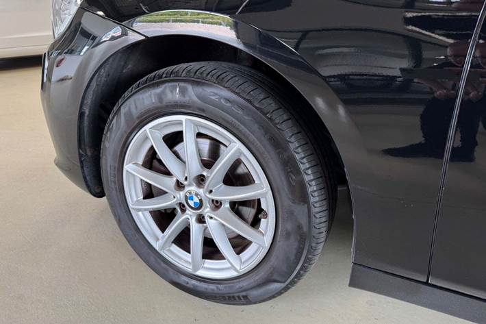 undefined BMW 218i fra 2017 set udefra