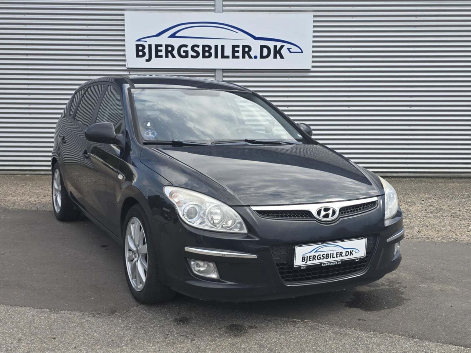 undefined Hyundai i30 fra 2008 set udefra