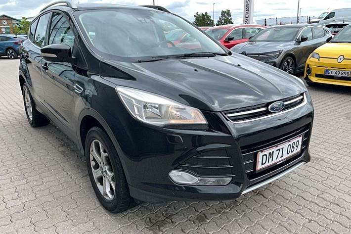 undefined Ford Kuga fra 2015 set udefra
