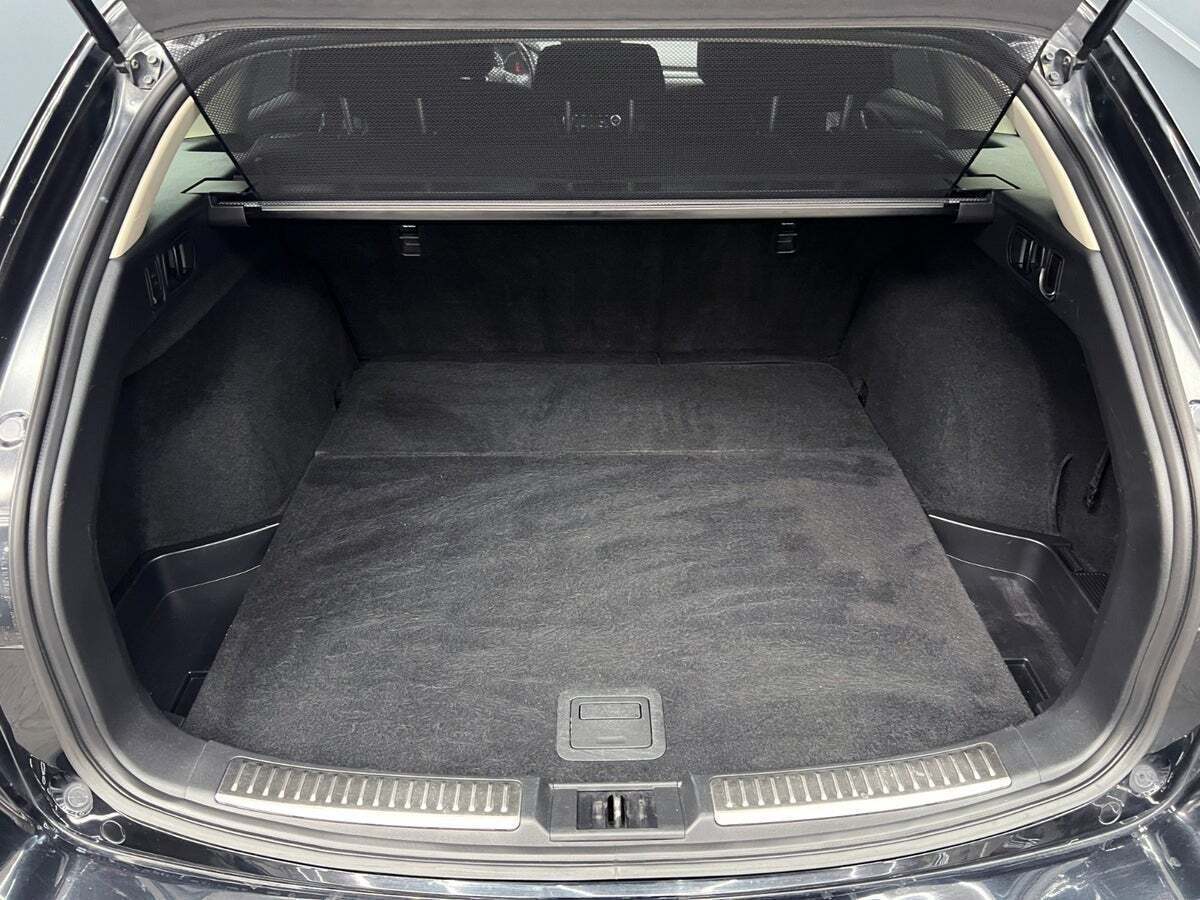 Sort Mazda 6 fra 2016