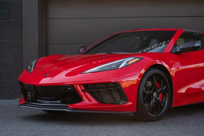 Rød Chevrolet Corvette fra 2020