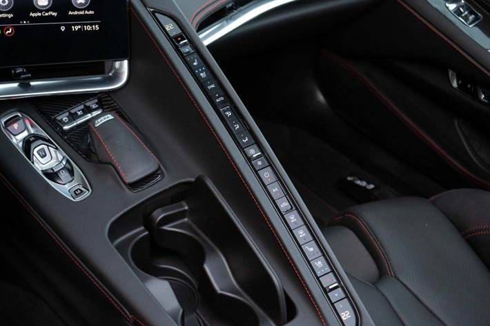 Rød Chevrolet Corvette fra 2020