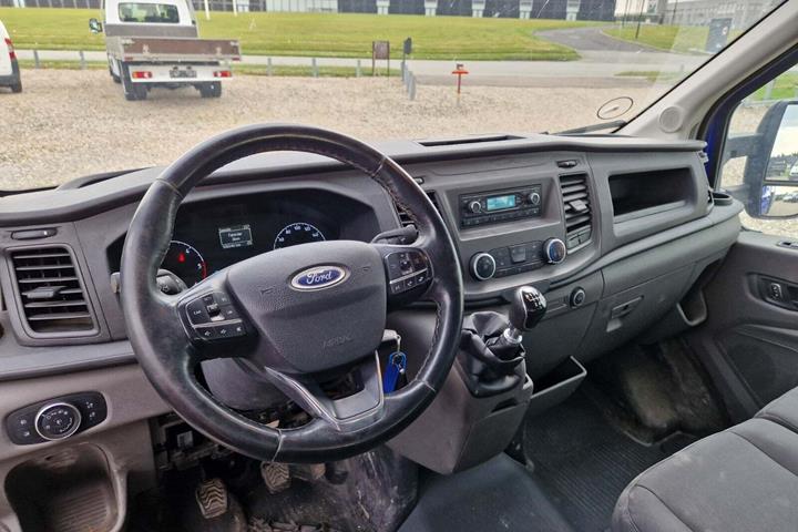 undefined Ford Transit 350 L3 Chassis fra 2020 set indefra