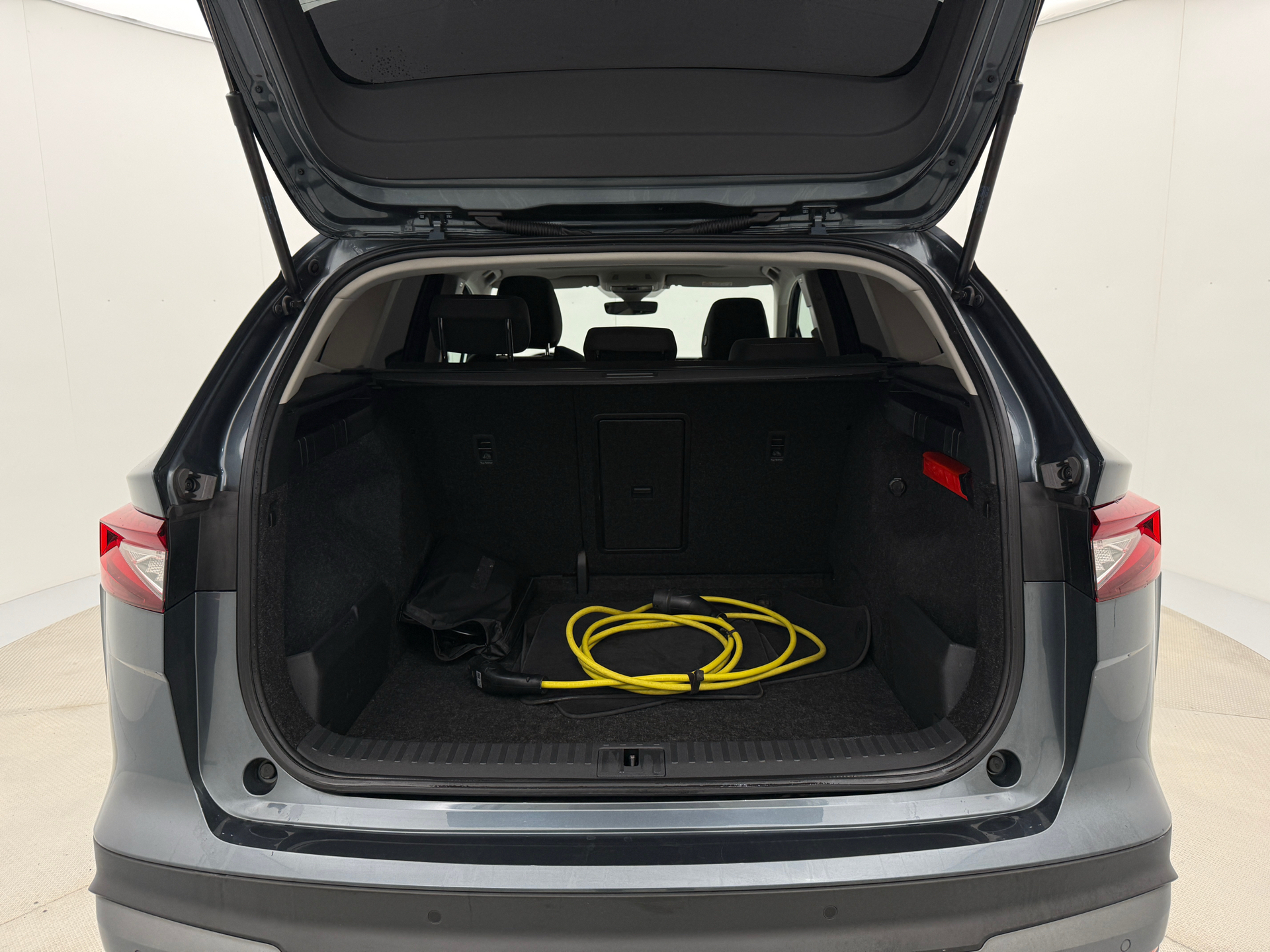 Grå Skoda Enyaq iV fra 2021