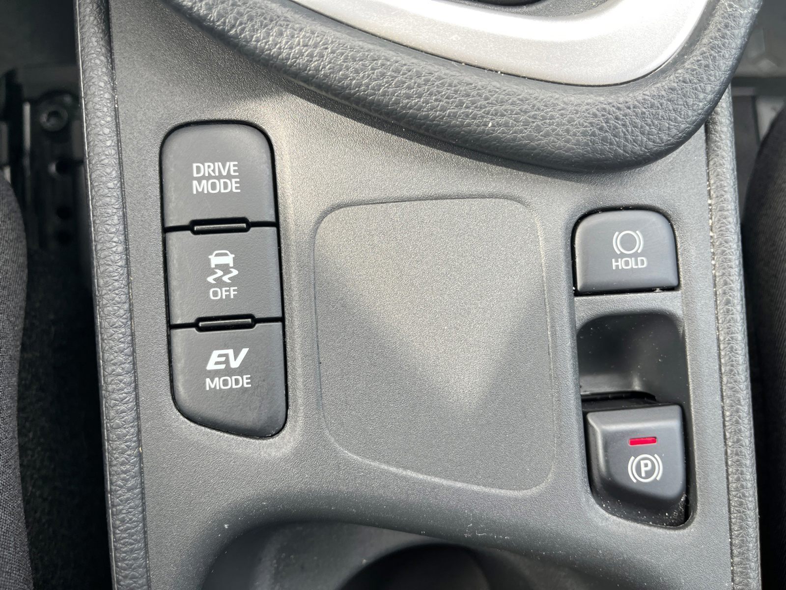 Hvid Toyota Yaris fra 2024