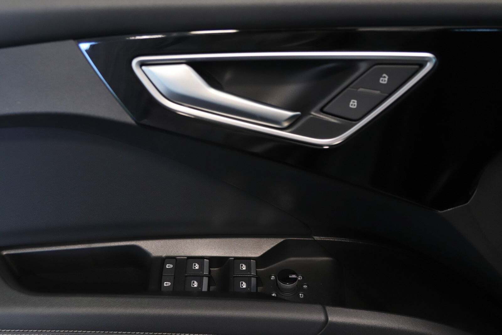 Hvid Audi Q4 e-tron fra 2022