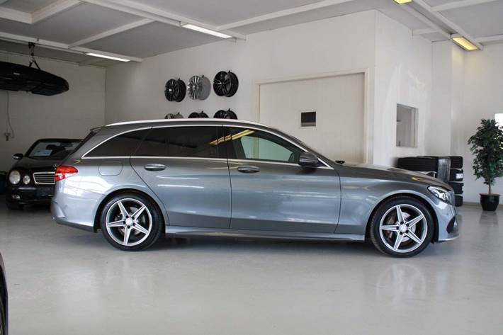 Sort Mercedes C220 d fra 2016