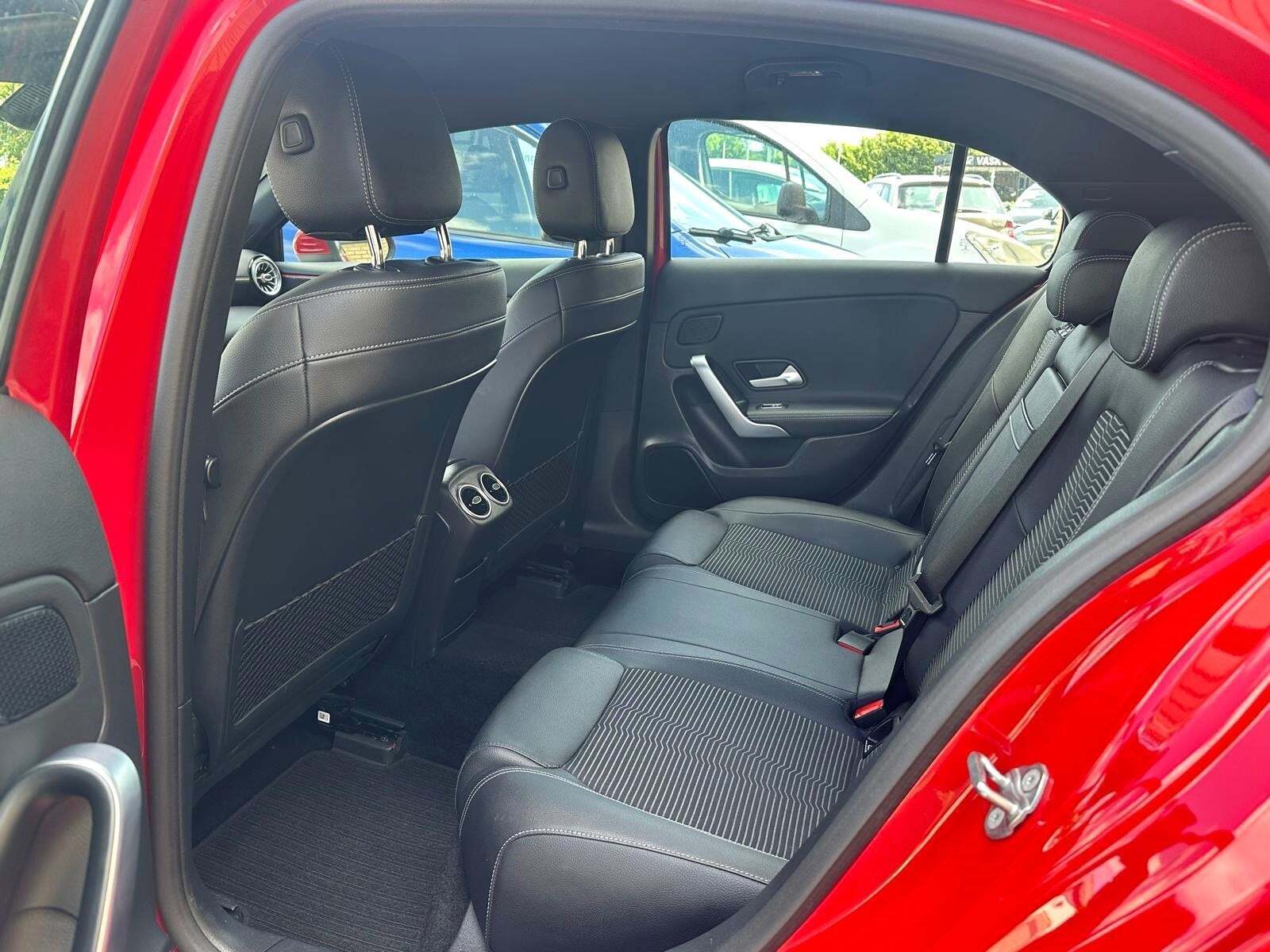 Rød Mercedes A200 fra 2019