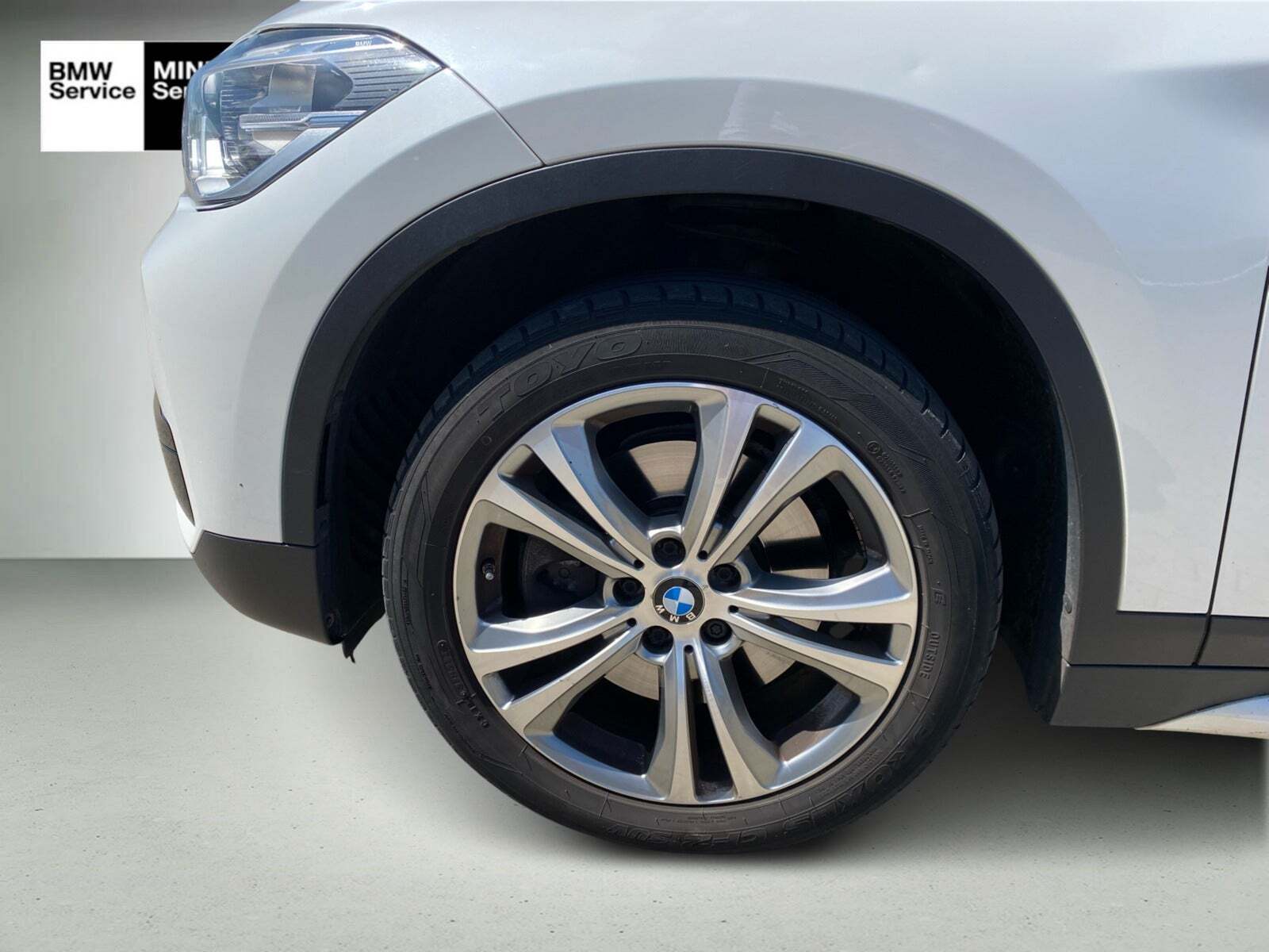 Hvid BMW X1 fra 2016