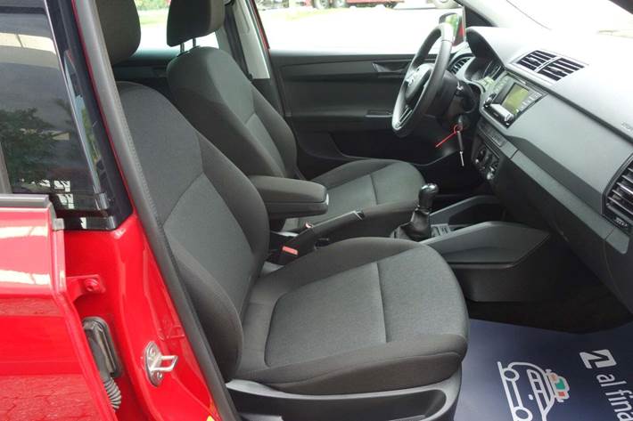 Rød Skoda Fabia fra 2018
