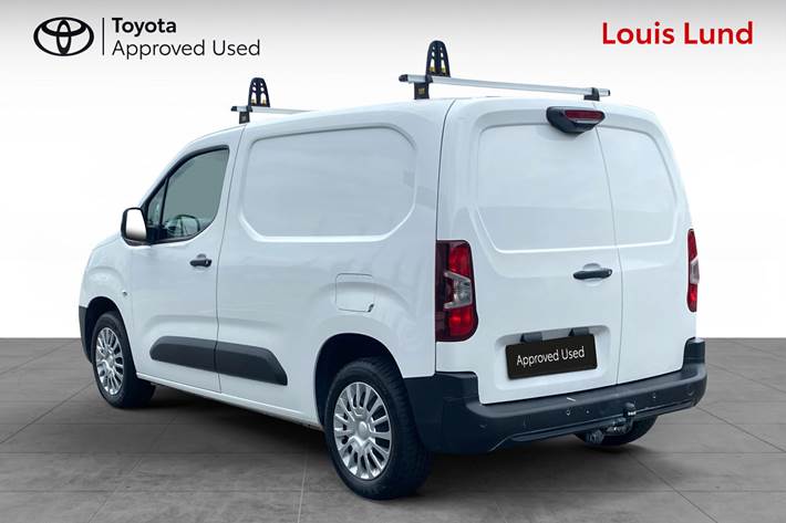Hvid Toyota ProAce City fra 2022