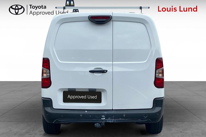 Hvid Toyota ProAce City fra 2022