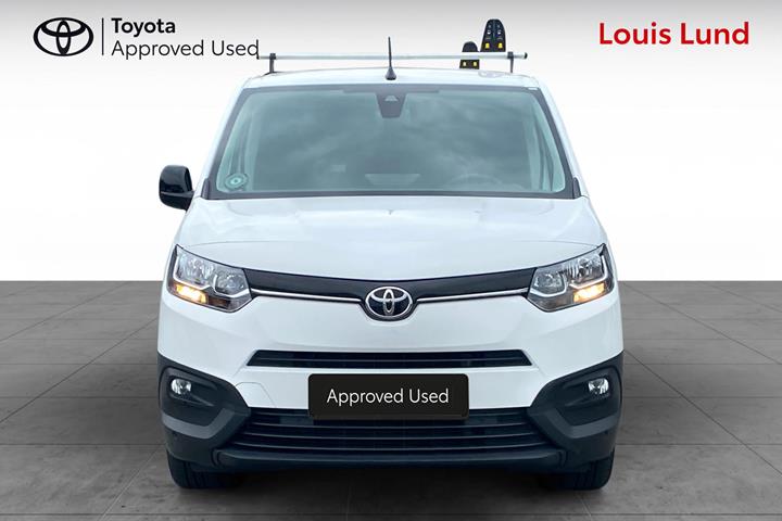 Hvid Toyota ProAce City fra 2022