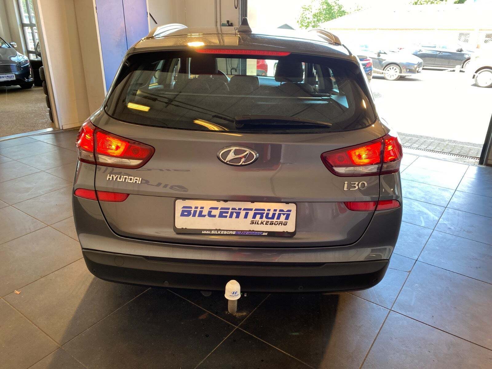 Grå Hyundai i30 fra 2017