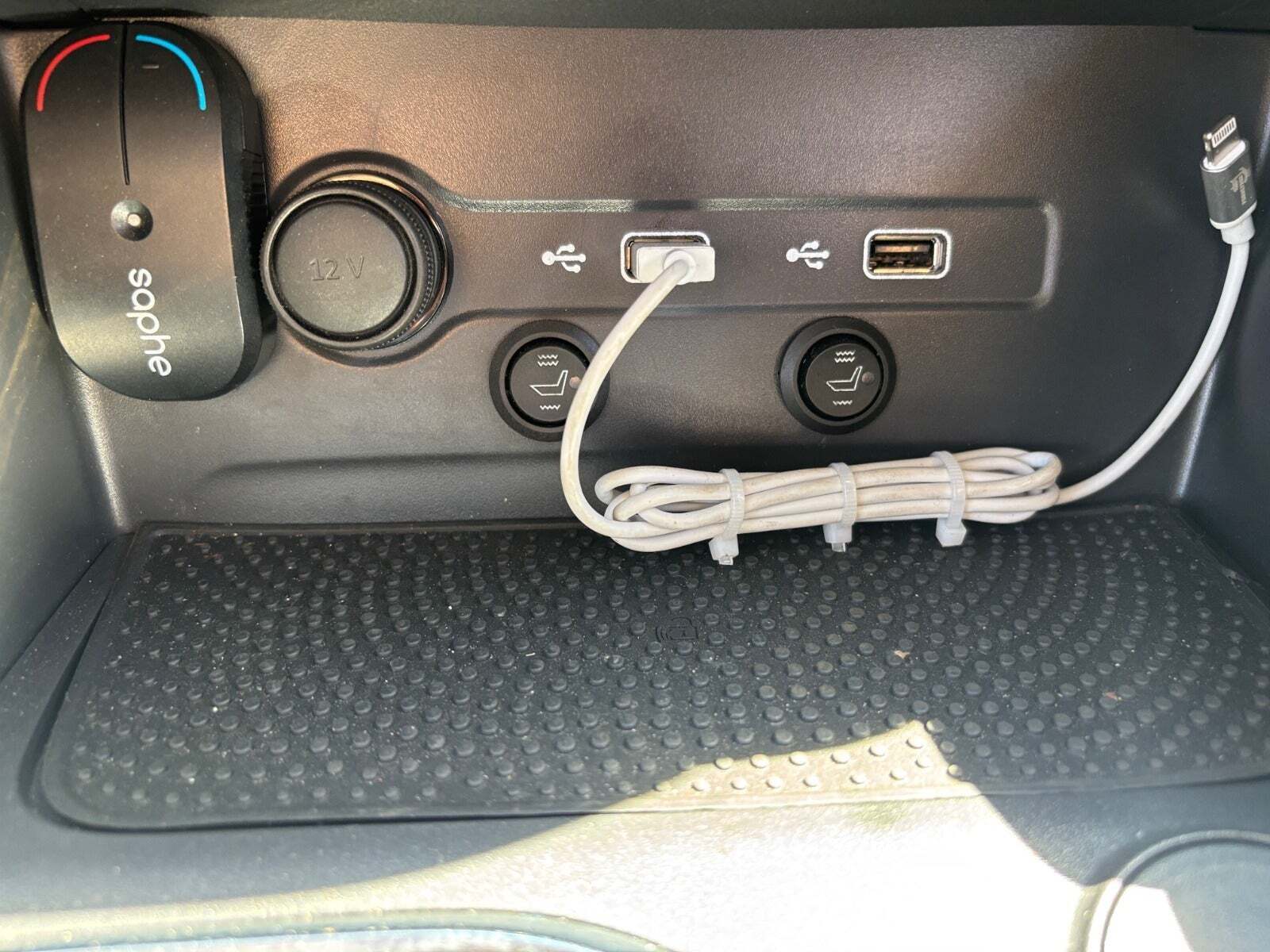 Sort Maxus eT90 fra 2022 set indefra