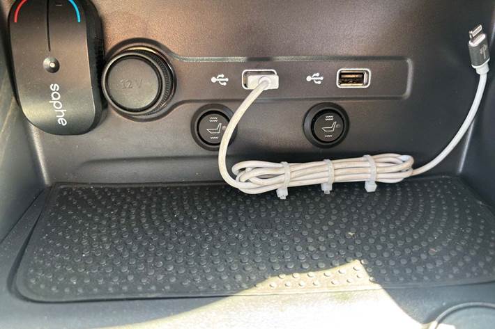 Sort Maxus eT90 fra 2022 set indefra