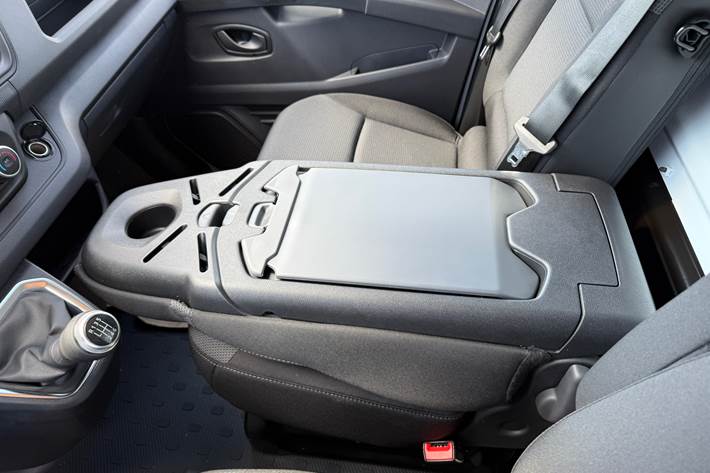 Hvid Renault Trafic fra 2025