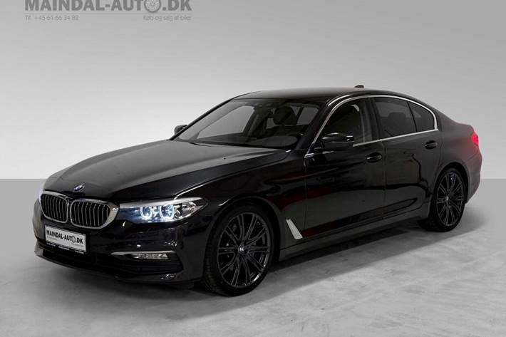 Sort BMW 530d fra 2017 set udefra