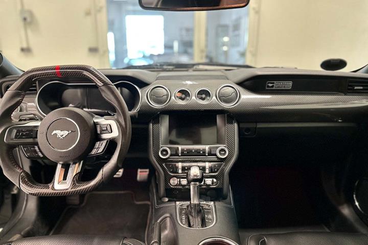 Gul Ford Mustang fra 2020