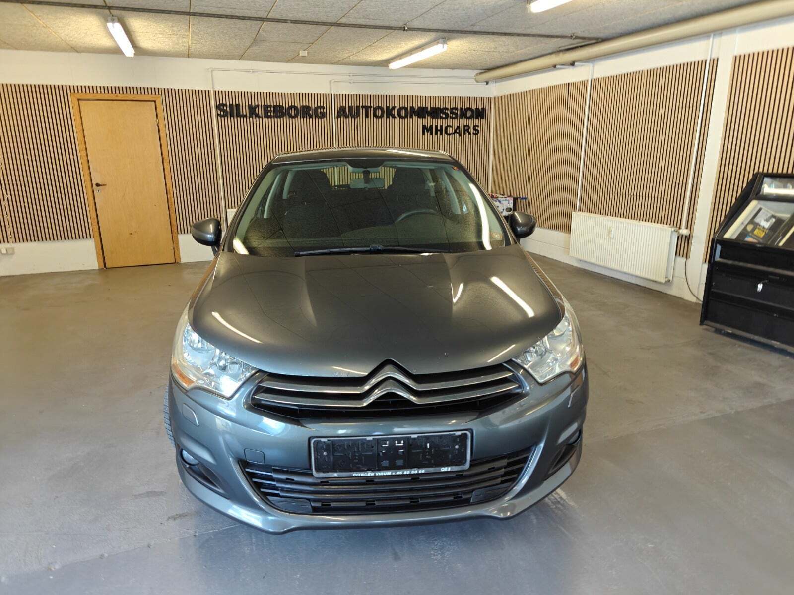 Gul Citroën C4 fra 2014