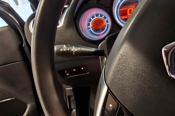 Gul Citroën C4 fra 2014