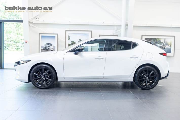 Hvid Mazda 3 fra 2023