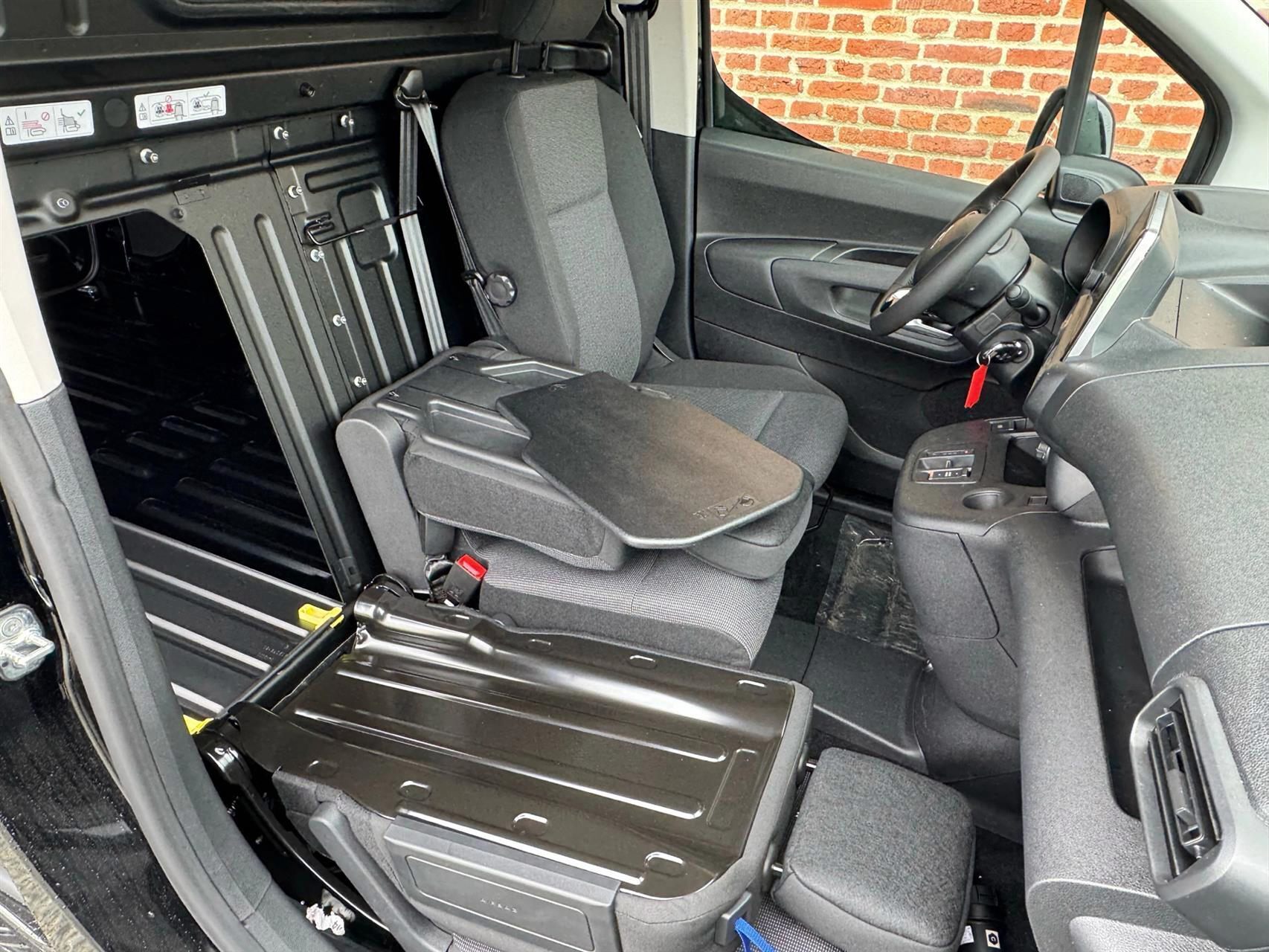 Sort Citroën ë-Berlingo fra 2025