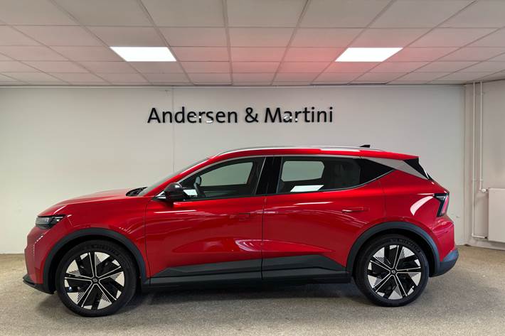 Rød Renault Scénic fra 2025