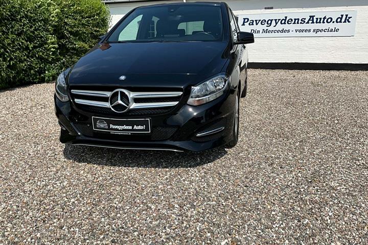 undefined Mercedes B180 d fra 2016 set udefra