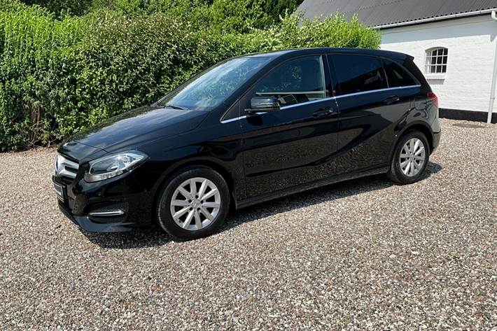 undefined Mercedes B180 d fra 2016