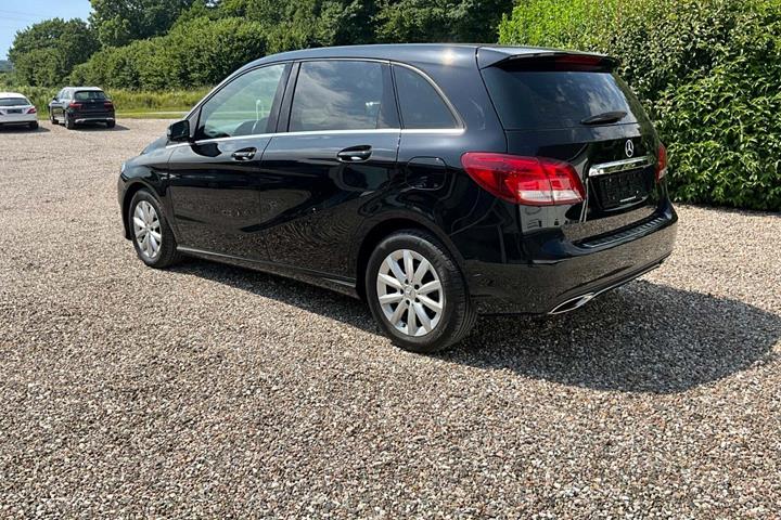 undefined Mercedes B180 d fra 2016