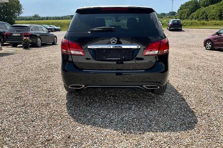 undefined Mercedes B180 d fra 2016 set udefra
