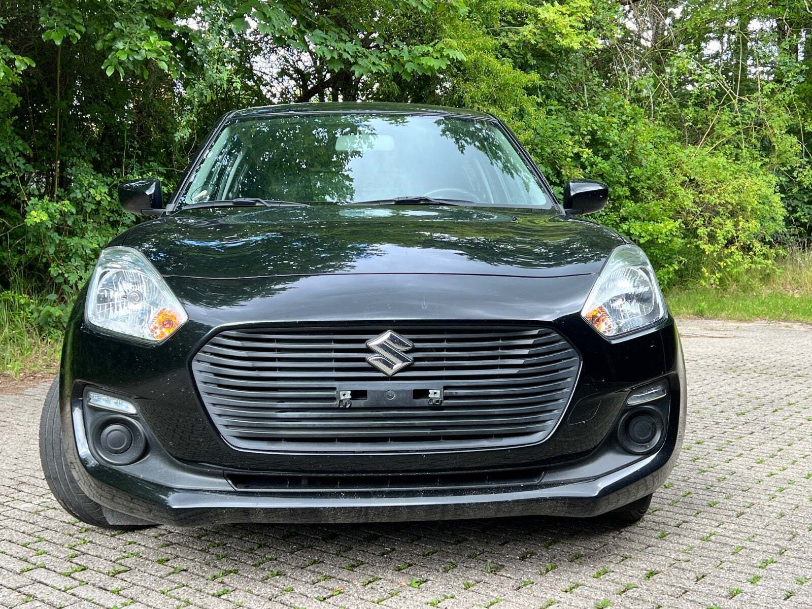 Sort Suzuki Swift fra 2018