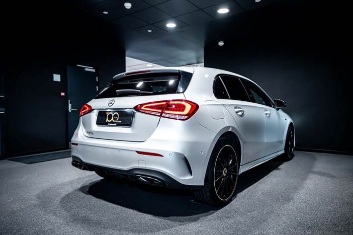 Sølv Mercedes A250 e fra 2020